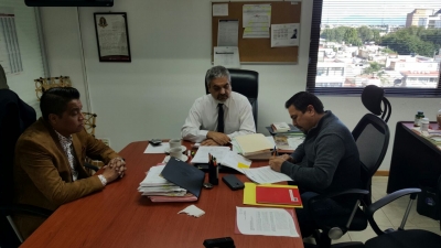 Se autoriza aumento a salario y prestación.